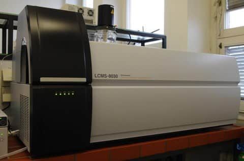 Shimadzu LCMS-8030, 8040, 8050 Liquid Chromatograph Mass Spectrometer | For Sale | Labx Ad 11381796